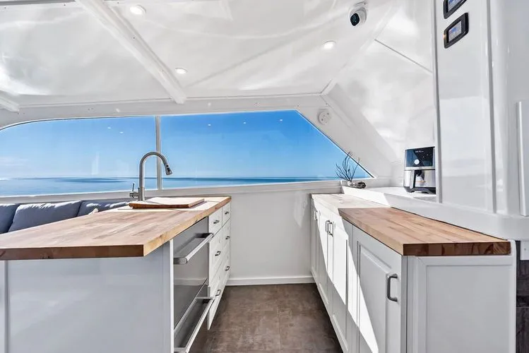 Slide: The Image of 1984 Ocean Yachts Super Sport - Image 19 - 19