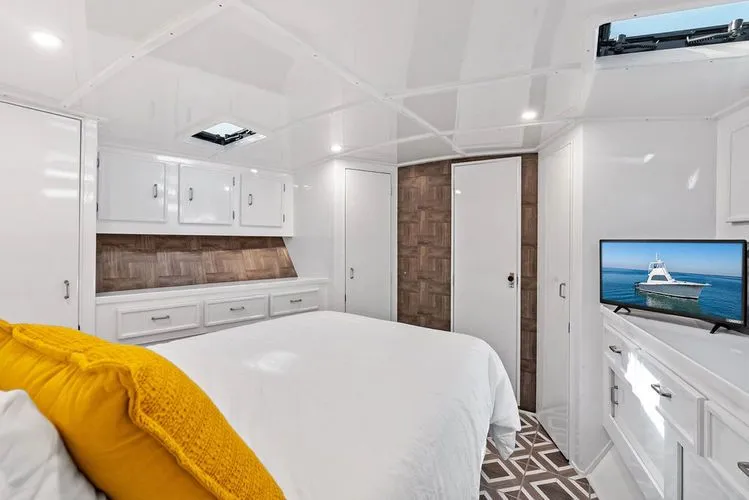 Slide: The Image of 1984 Ocean Yachts Super Sport - Image 25 - 25