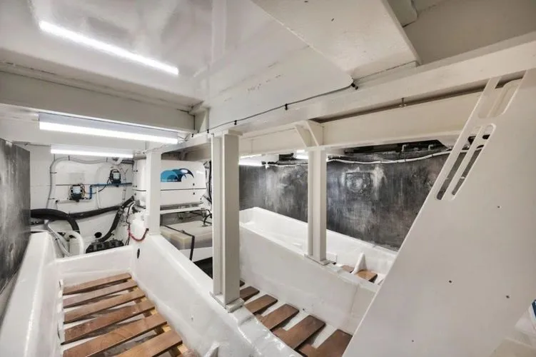 Slide: The Image of 1984 Ocean Yachts Super Sport - Image 31 - 31