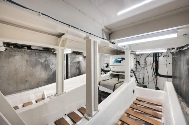 Slide: The Image of 1984 Ocean Yachts Super Sport - Image 33 - 33