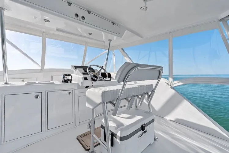 Slide: The Image of 1984 Ocean Yachts Super Sport - Image 7 - 7