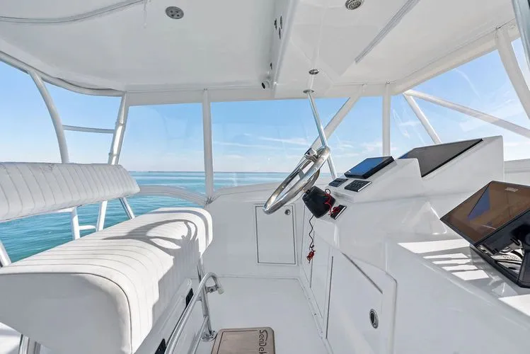 Slide: The Image of 1984 Ocean Yachts Super Sport - Image 12 - 12