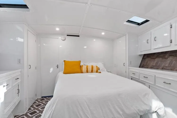 Slide: The Image of 1984 Ocean Yachts Super Sport - Image 24 - 24