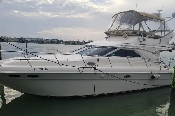 Slide: The Image of Sea Ray 400 Sedan Bridge 1998 - 2
