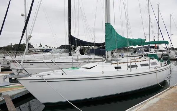Slide: The Image of Catalina 36 1985 - 0