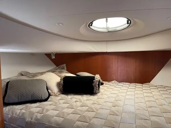 Slide: The Image of Silverton 39 Motor Yacht 2002 - 10