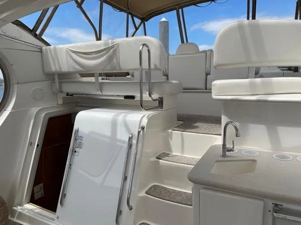 Slide: The Image of Silverton 39 Motor Yacht 2002 - 6