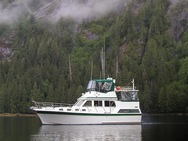 Slide: The Image of Tung Hwa Offshore 38 Sundeck 1985 - 0
