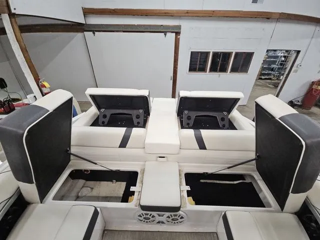 Slide: The Image of Regal 2100 2017 - 15