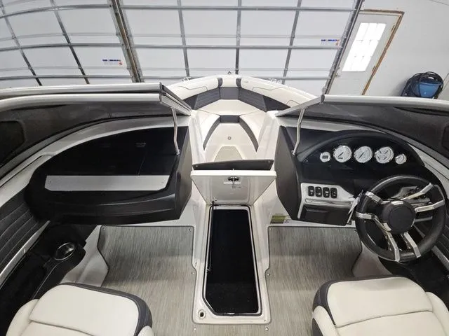 Slide: The Image of Regal 2100 2017 - 3