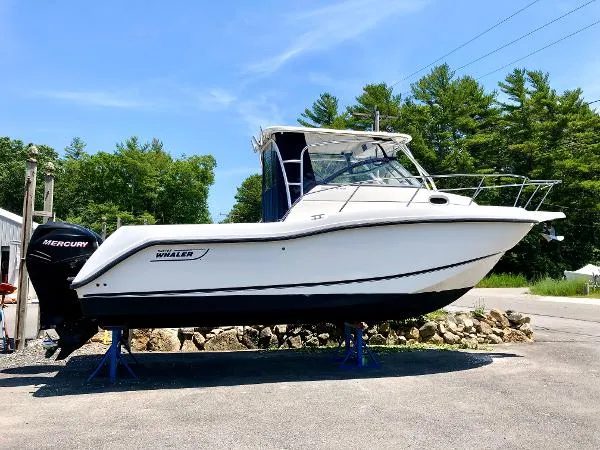 Slide: The Image of Boston Whaler 255 Conquest 2006 - 0