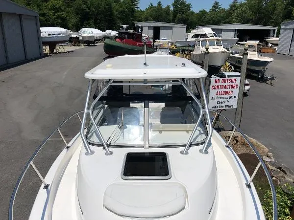 Slide: The Image of Boston Whaler 255 Conquest 2006 - 10