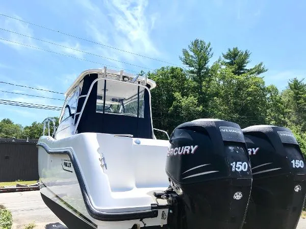 Slide: The Image of Boston Whaler 255 Conquest 2006 - 4