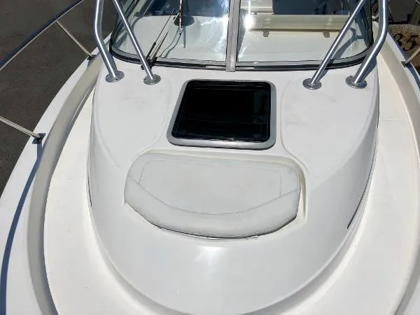 Slide: The Image of Boston Whaler 255 Conquest 2006 - 9