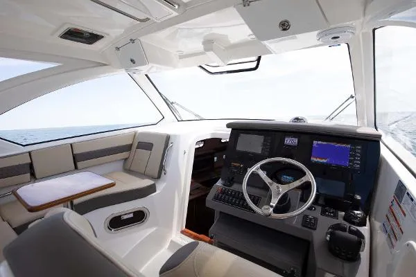Slide: The Image of Pursuit OS 355 Offshore 2020 - 8