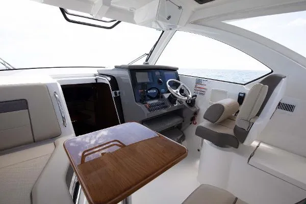 Slide: The Image of Pursuit OS 355 Offshore 2020 - 9