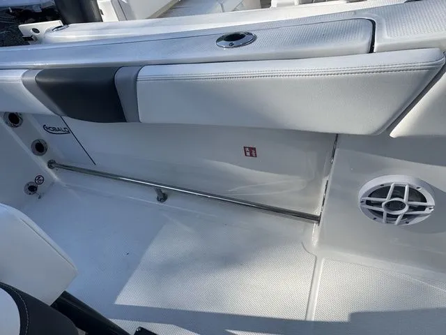 Slide: The Image of Robalo R230 Center Console 2026 - 21