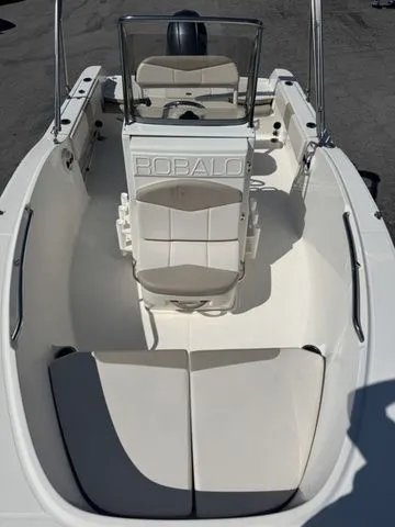 Slide: The Image of Robalo R180 Center Console 2016 - 15