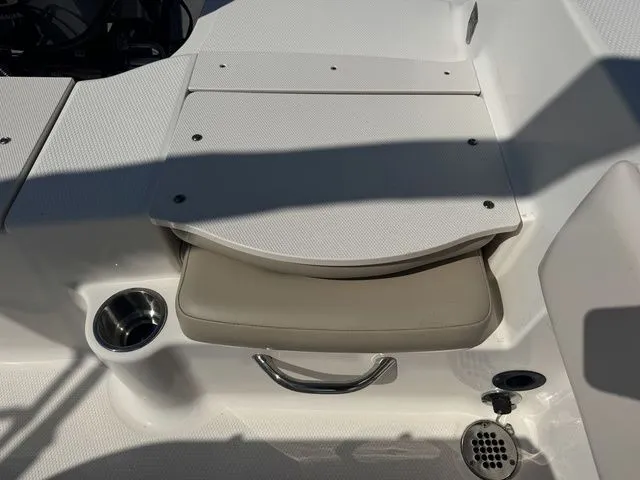 Slide: The Image of Robalo R180 Center Console 2016 - 20