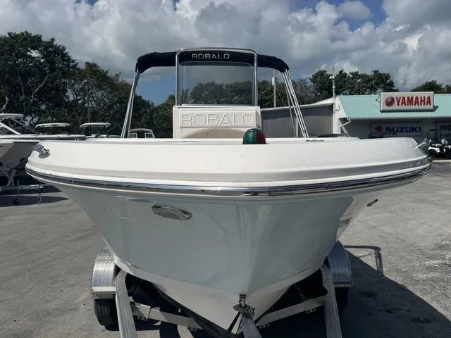 Slide: The Image of Robalo R180 Center Console 2016 - 4