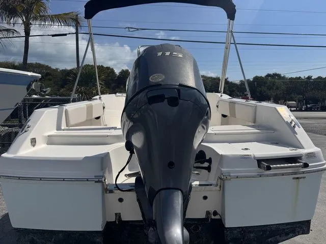 Slide: The Image of Robalo R180 Center Console 2016 - 7