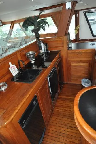 Slide: The Image of Burger F/B Motor Yacht 1962 - 7
