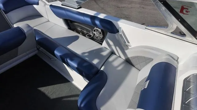 Slide: The Image of MasterCraft X30 2015 - 15