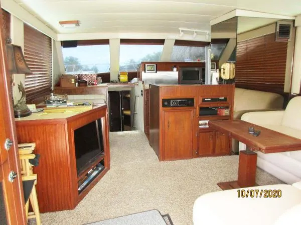 Slide: The Image of Hatteras 55 Convertible 1981 - 3