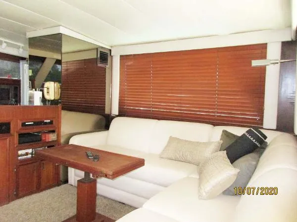 Slide: The Image of Hatteras 55 Convertible 1981 - 4