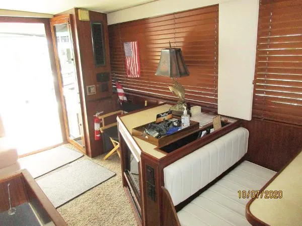 Slide: The Image of Hatteras 55 Convertible 1981 - 5