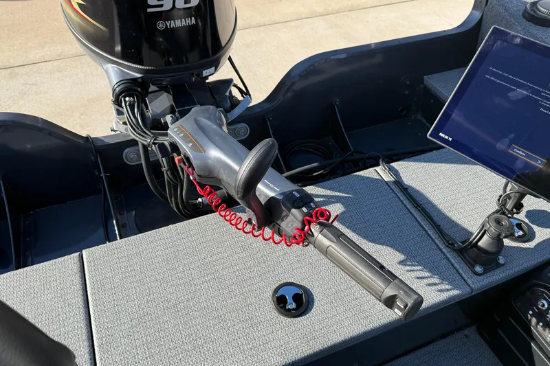 Slide: The Image of 2022 G3 Angler V17 T boat with Yamaha 90 engine and control panel. - 23