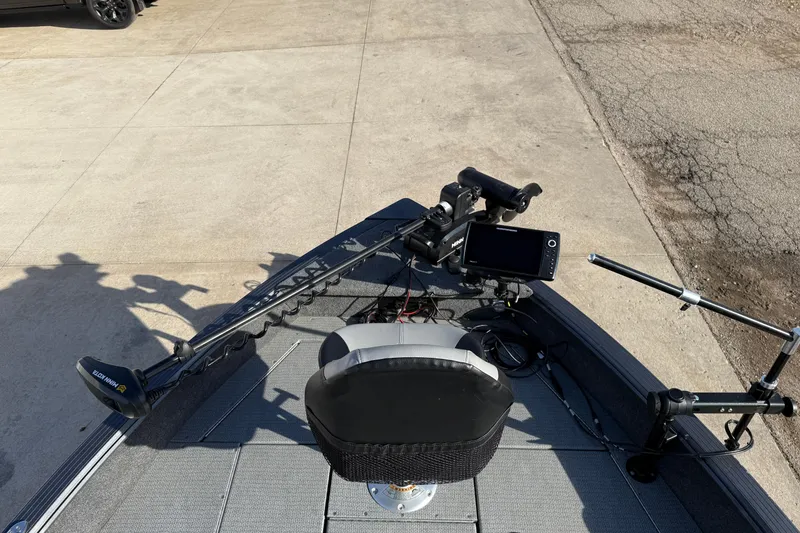 Slide: The Image of 2022 G3 Angler V17 T boat with fishing equipment and electronics on deck. - 9