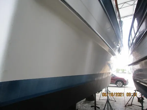 Slide: The Image of Kha Shing 36 SunDeck 1985 - 4