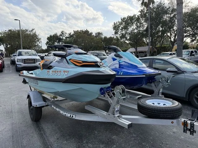 Slide: The Image of Sea-Doo Wake 2022 - 3