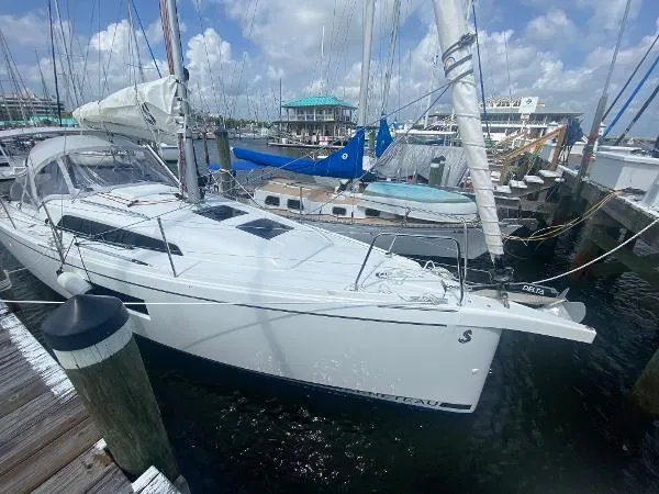 Slide: The Image of Beneteau OCEANIS 30.1 #142 2021 - 0
