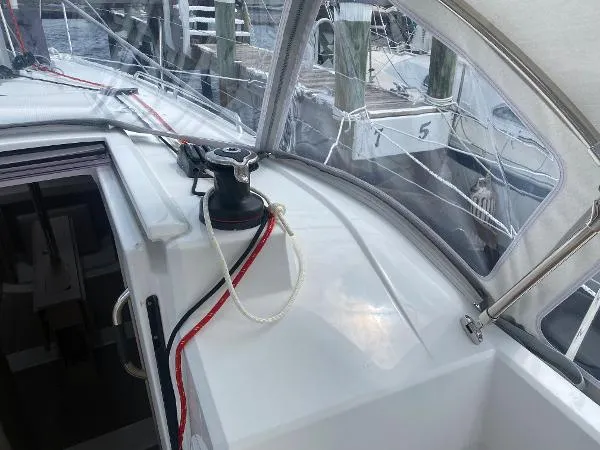 Slide: The Image of Beneteau OCEANIS 30.1 #142 2021 - 6