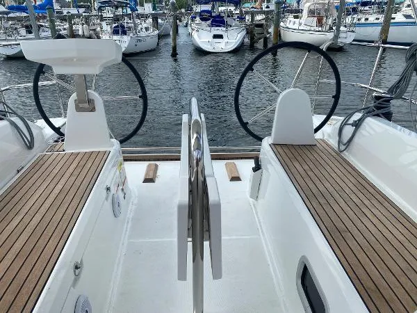 Slide: The Image of Beneteau OCEANIS 30.1 #142 2021 - 8