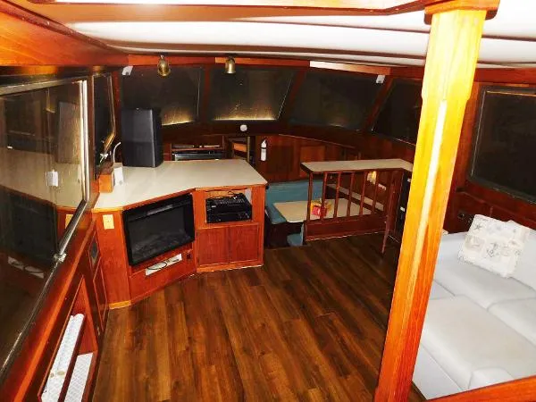 Slide: The Image of Atlantic 47 Motor Yacht 1987 - 4