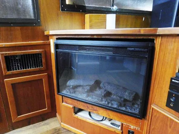Slide: The Image of Atlantic 47 Motor Yacht 1987 - 5