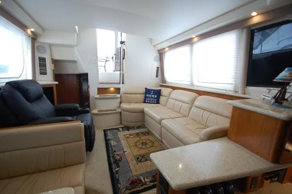 Slide: The Image of Carver Yachts 356 Motor Yacht 2000 - 6