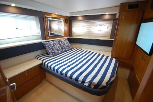 Slide: The Image of Carver Yachts 356 Motor Yacht 2000 - 9