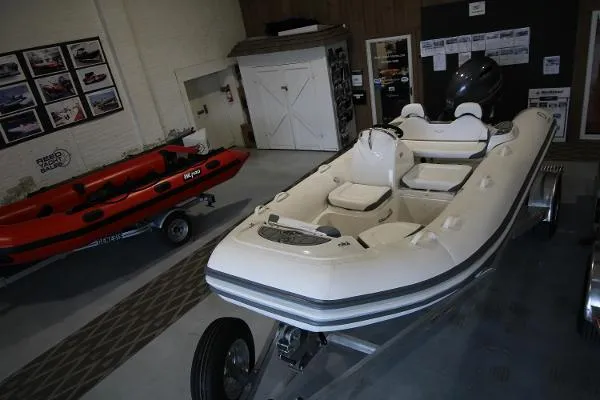 Slide: The Image of Zodiac Yachtline 490 2021 - 3