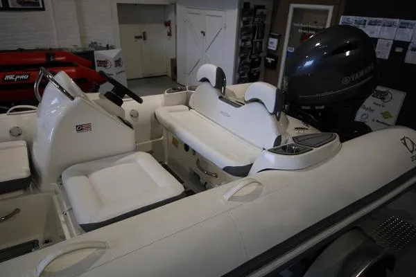 Slide: The Image of Zodiac Yachtline 490 2021 - 5