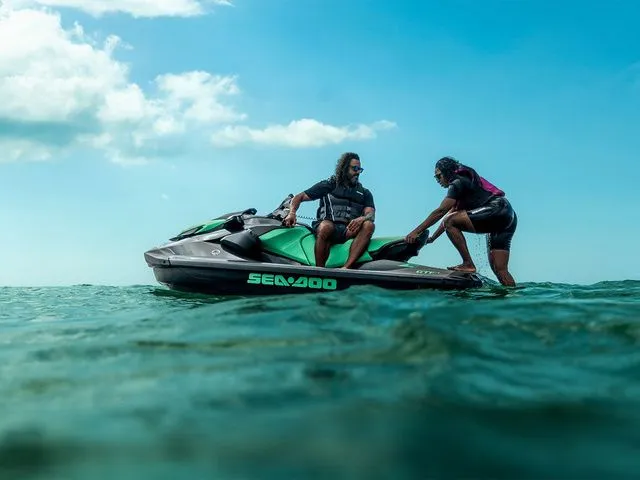 Slide: The Image of Sea-Doo GTI SE 170 Tech Package, Audio, iDF, iBR 2026 - 4