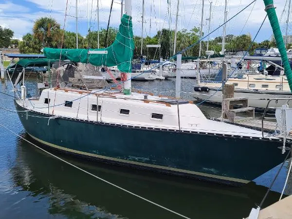 Slide: The Image of Hunter Sloop 1981 - 0