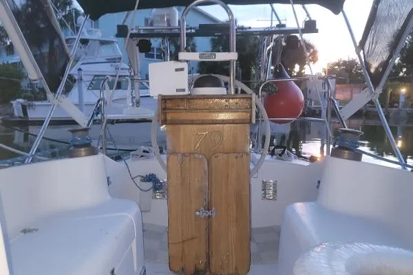 Slide: The Image of Hunter Sloop 1981 - 10