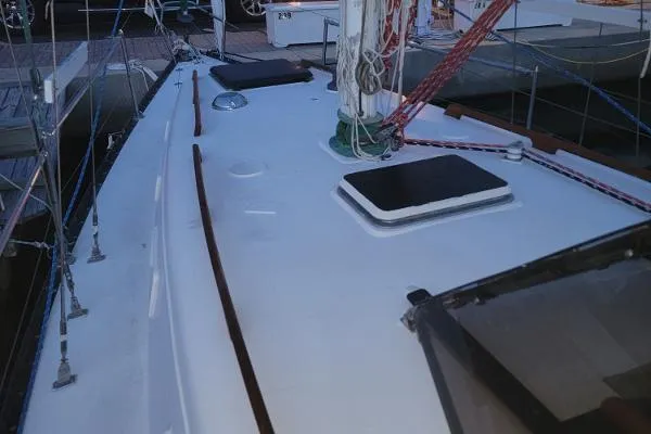 Slide: The Image of Hunter Sloop 1981 - 8
