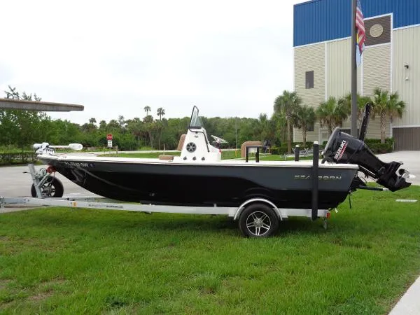 Slide: The Image of Sea Born FX21 Bay 2020 - 4