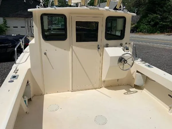 Slide: The Image of Parker Marine 2520 Deep Vee Sport Cabin 1998 - 9