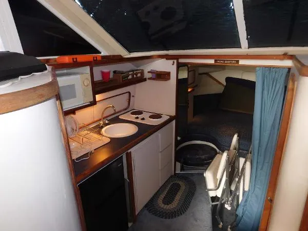Slide: The Image of Chris-Craft Sport Bridge Sedan 1991 - 8